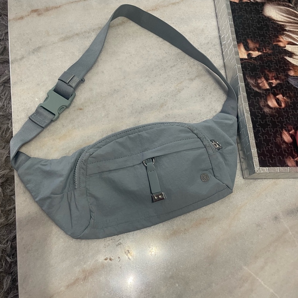 Lululemon On The Beat Belt Bag* 4.5L Blue Cast - Picture 16 of 16